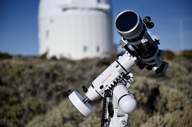 Telescope outdoors