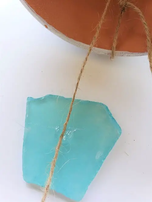 Gluing a piece of sea glass