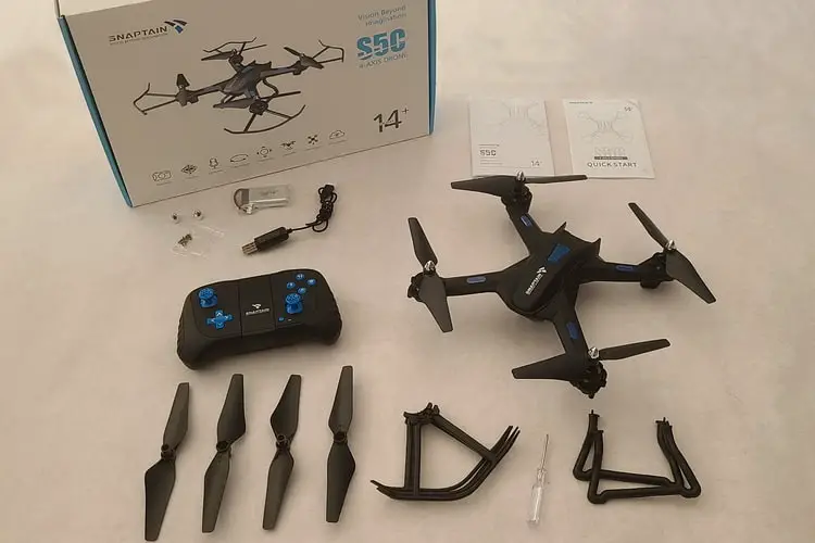 Snaptain S5C Drone - Packaging and Accessories